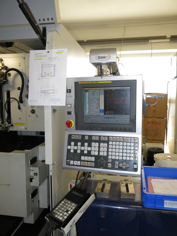 CNC řídicí systém stroje
